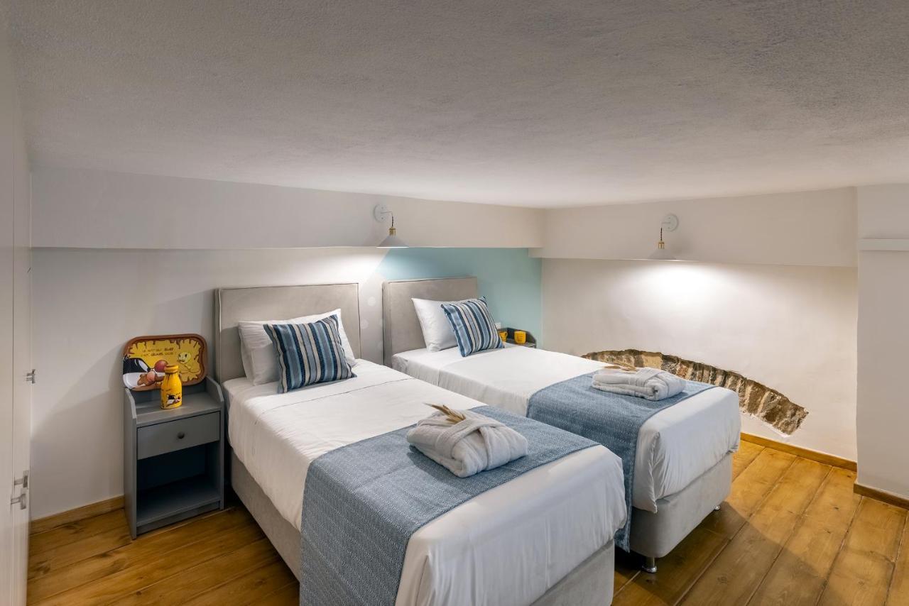 Grammata Suites Ermoupoli Ngoại thất bức ảnh