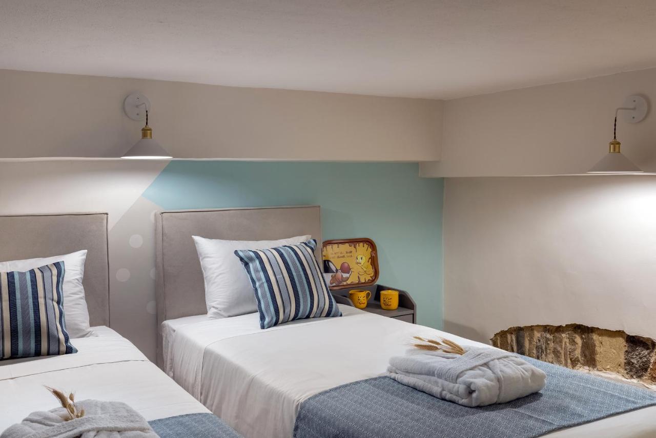 Grammata Suites Ermoupoli Ngoại thất bức ảnh