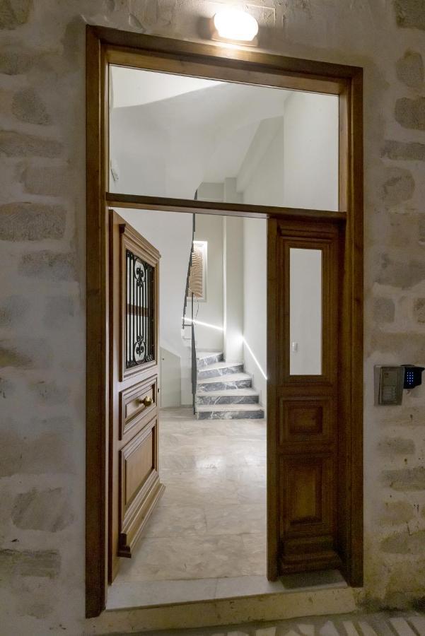 Grammata Suites Ermoupoli Ngoại thất bức ảnh